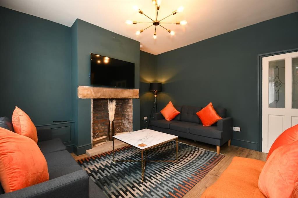 Cottage Style 3 Bedroom House - Close To City Centre & The Peaks Chesterfield Exteriör bild