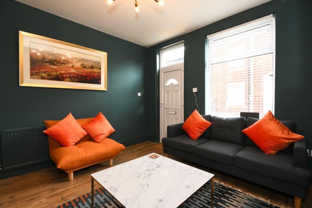 Cottage Style 3 Bedroom House - Close To City Centre & The Peaks Chesterfield Exteriör bild
