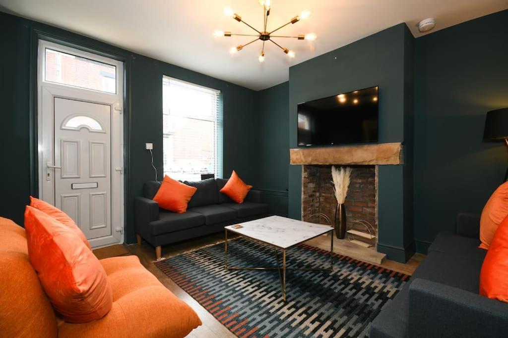 Cottage Style 3 Bedroom House - Close To City Centre & The Peaks Chesterfield Exteriör bild