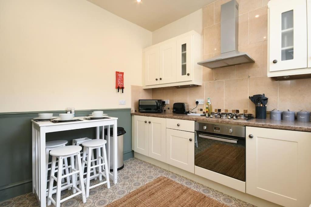 Cottage Style 3 Bedroom House - Close To City Centre & The Peaks Chesterfield Exteriör bild