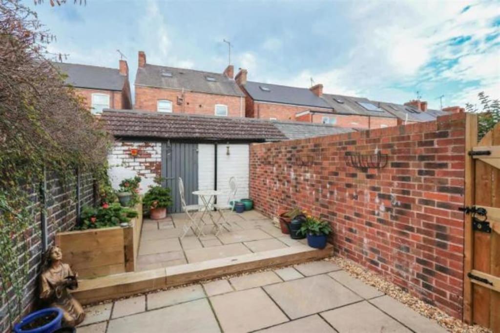 Cottage Style 3 Bedroom House - Close To City Centre & The Peaks Chesterfield Exteriör bild
